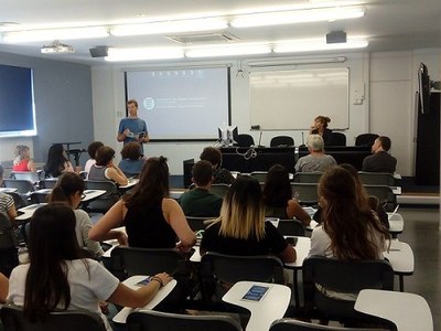 Jornada: FOOT Research "La recerca de la Facultat a l'Aparador"