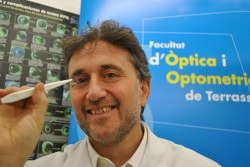 Una lent de contacte desenvolupada a la FOOT de la UPC frena la progressió de la miopia