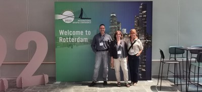 Las profesoras Laura Guisasola y Núria Vila participan en el Congreso Internacional de Miopía de Rotterdam