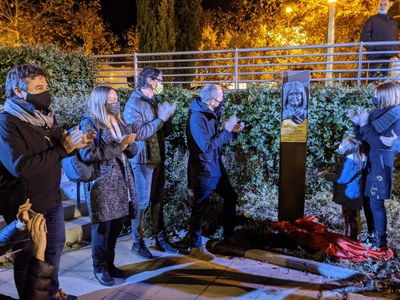 Una escultura de Ramon Oms homenatja Rosa Argelaguet al campus universitari de Manresa